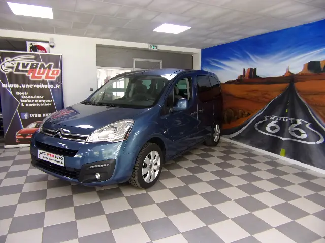 Citroën Berlingo II Phase 2 1.6 Blue-HDI 120cv Shine Citroën Berlingo II Phase 2 1.6 Blue-HDI 120cv Shine