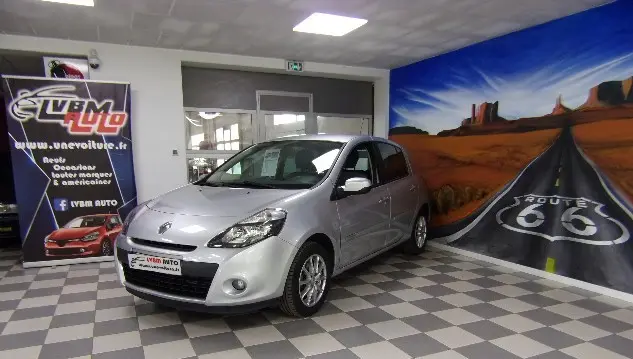 CLIO III PHASE II DCI 90 CV CLIM 104_8657